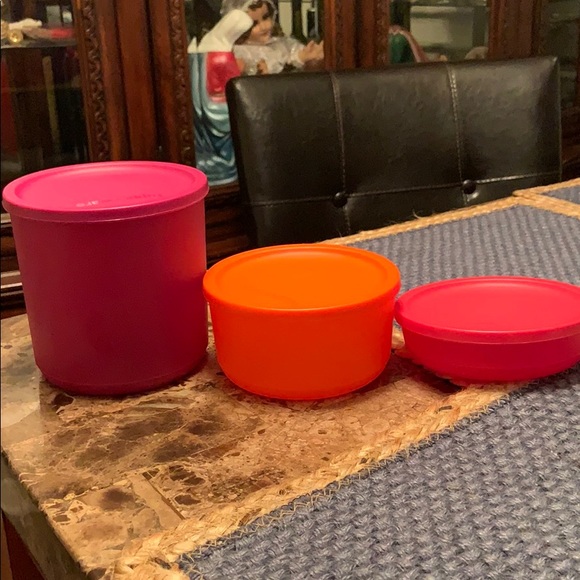 Topperware - Picture 2 of 2